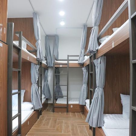 La Nha Homestay フエ エクステリア 写真